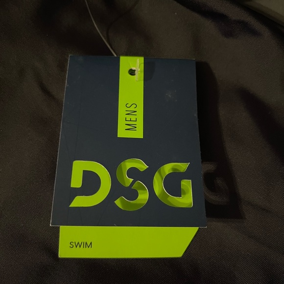 Men’s rash guards - Picture 2 of 4